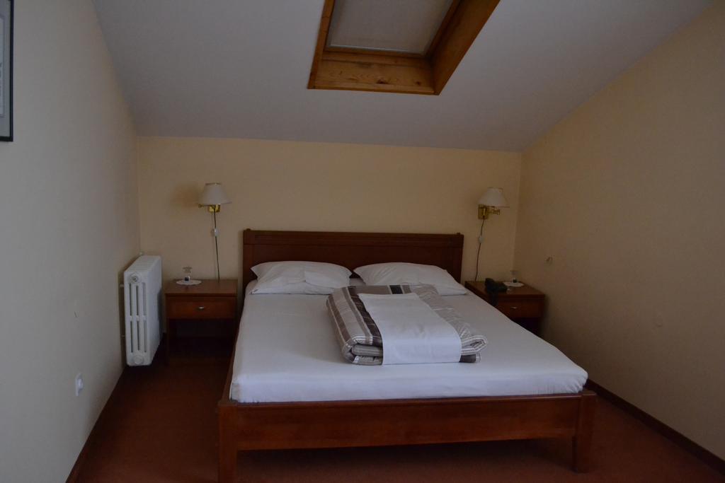 Ada Hotel Сараево Стая снимка